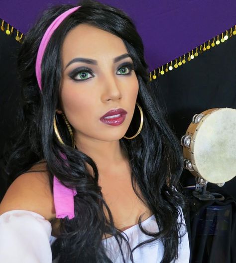 Esmeralda makeup Esmeralda Hairstyle, Esmeralda Makeup Disney, Esmeralda Makeup, Esmeralda Cosplay, Disney Costume Makeup, Fall Butterfly, Esmeralda Disney, Sugar Skull Costume, Theme Nights