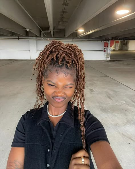 Different Shades Of Brown Locs, Light Brown Braids Black Women, Light Brown Faux Locs Black Women, Brown And Black Faux Locs, Brown And Black Locs Black Women, Brown Dreadlocks Black Women, College Hairstyles, Big Box Braids Hairstyles, Braids With Curls