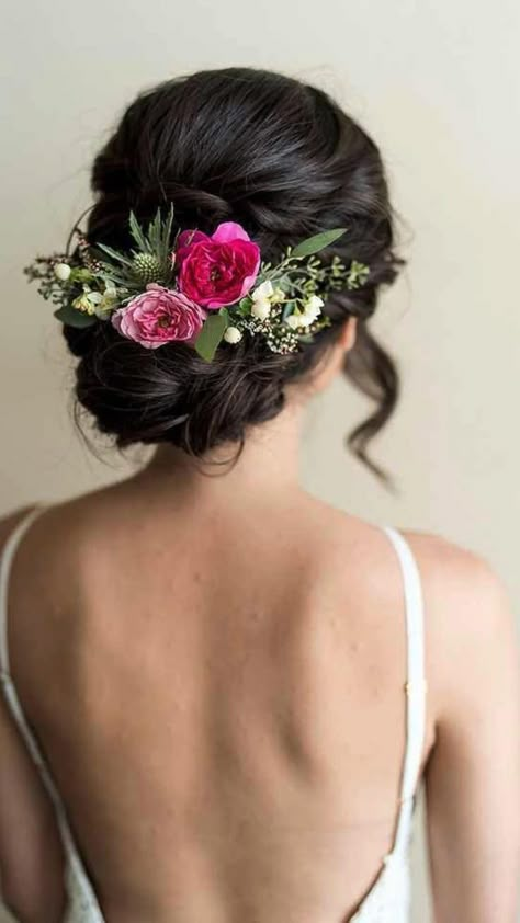 Flowers In Hair Wedding, Hair Flowers Wedding, Floral Bridal Comb, Mexican Hairstyles, Wedding Stills, Boho Wedding Hair, Hair Flowers, 2022 Wedding, Wedding Hair Flowers