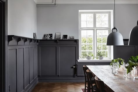 Swedish Country House, Panelled Walls, Sweden House, European Home Decor, Wet Bars, Design Del Prodotto, Parquet Flooring, Wood Trim, Room Remodeling