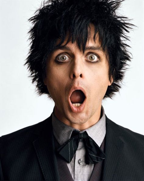 Green Day Tattoo, Amor Emo, Billy Joe Armstrong, Flippy Hair, Green Day Billie Joe, Emo Love, Tré Cool, Emo Memes