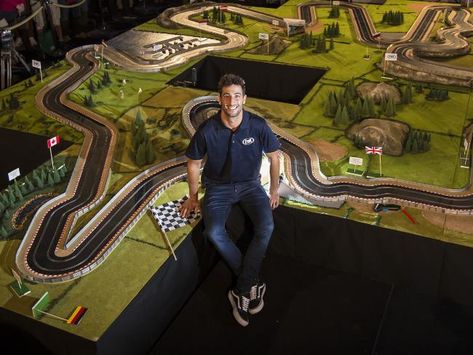 Daniel Ricciardo Slot Car Track - Formula One News Backyard Porches, F1 Tracks, Kato Unitrack, Carrera Slot Cars, Scalextric Track, Danny Ricciardo, Afx Slot Cars, Slot Car Race Track, Cat Races