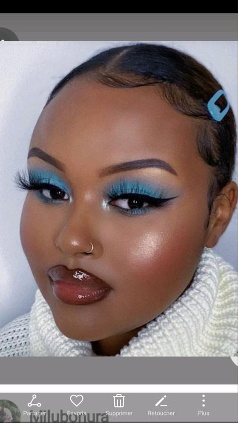 Simple Blue Makeup Looks Black Women, Kitana Makeup, Blue Eye Makeup Black Women, Blue Makeup Looks Black Women, Melanin Makeup, Photoshoot Hair, Blue Makeup Looks, Nose Cuff, Neutron Star