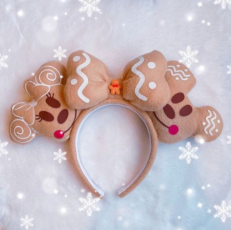 Christmas Minnie Mouse Ear Clips … curated on LTK Disney Gingerbread, Disney Christmas Outfits, Diy Disney Ears, Disneyland Ears, Disney Ears Headband, Diy Mickey Ears, Disney Mouse Ears, Disney World Christmas, Disney Minnie Mouse Ears