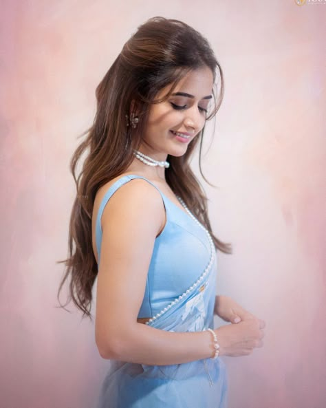 Beauty that speaks without words! 💫💙 #ashikaranganath #chittara #sandalwood #kannadacinema #ashikaranganathfans New Dp Girl, Ethnic Poses, Kavitha Nair, Aashika Ranganath, Ashika Ranganath, Back To School Makeup, Dp Pic, New Dp, Beautiful Eyes Images