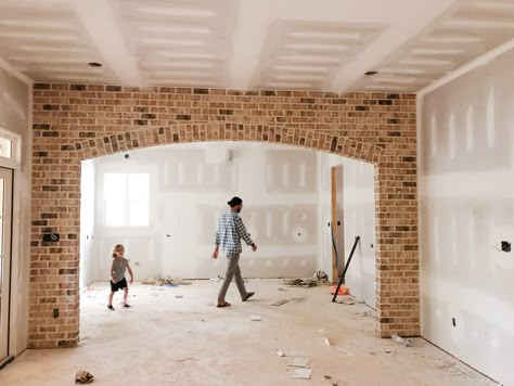 Brick Arch — Montgo Farmhouse Brick Interior Archway, Brick Arch Kitchen, Brick Entryway Wall, Hilltop House, Fireplace Brick, Brick Feature Wall, Brick Border, Brick Farmhouse, Brick Archway