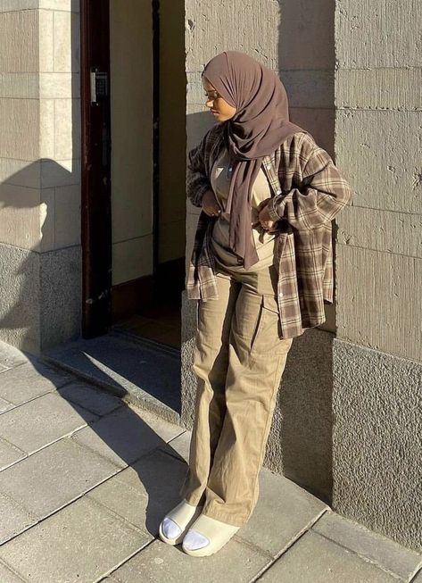 Hijabi Streetwear, Estilo Hijab, Hijabi Fits, Stile Hijab, Street Hijab Fashion, Modest Outfit, Modest Fashion Hijab, Muslim Outfits Casual, Hijab Style Casual