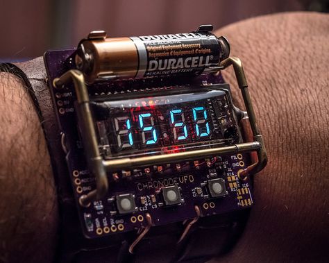 Steampunk Gadgets, Wearable Electronics, Nixie Tube, Steampunk Watch, Diesel Punk, Best Watches For Men, Cool Tech, Diy Electronics, Zombie Apocalypse