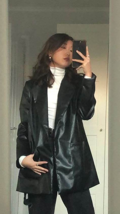 Leather Jacket Blazer Outfit, Leather Blazer Outfit Casual, Leather Blazer Outfit, Looks Pinterest, Leather Jacket Outfits, Looks Black, Swaggy Outfits, Mode Inspo, Blazer Outfits