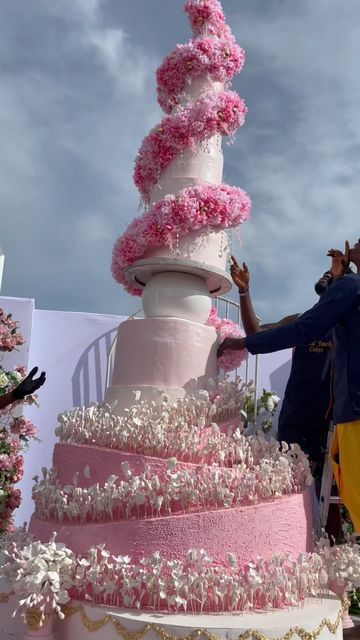 Introduction Cakes In Nigeria, Extravagant Wedding Cakes, Castle Cake, Extravagant Wedding, Cake Desserts, Amazing Cakes, Wedding Cakes, Cake, On Instagram