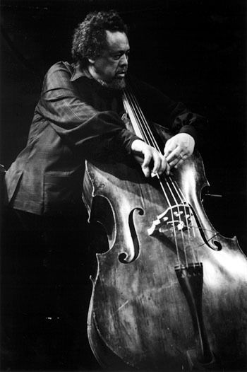 Arte Jazz, Playing An Instrument, Charles Mingus, Jazz And Blues, Free Jazz, Jazz Artists, Bass Players, Double Bass, Jazz Musicians