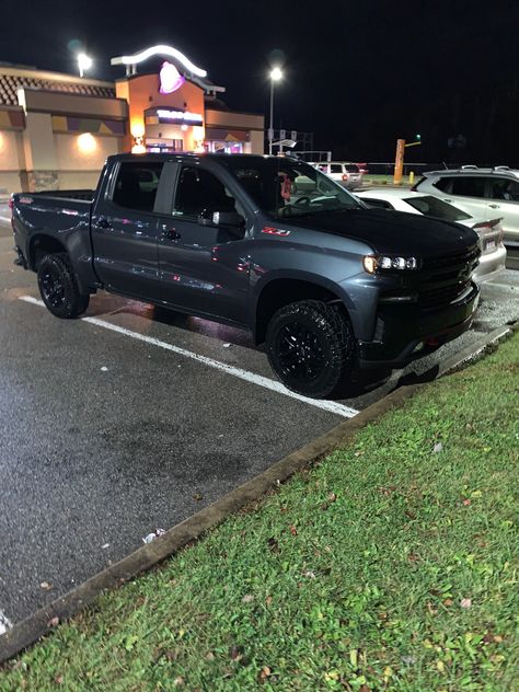 My new toy Chevy 2019 Silverado trailboss thanks to my hubby dream truck fulfilled Silverado Aesthetic, Chevrolet Silverado 2015, Chevy Silverado Z71, Custom Silverado, 2019 Silverado, Chevy Trucks Silverado, Silverado Truck, Future Trucks, Trail Boss