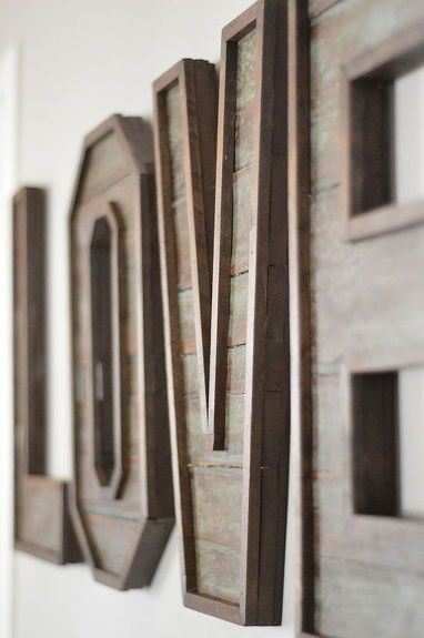 Monogram Letters Initials, Wood Letters Diy, Pallet Letters, Wood Letter Crafts, Hantverk Diy, Letters Diy, Woodworking Projects Furniture, Wood Projects For Beginners, Wood Pallet Wall