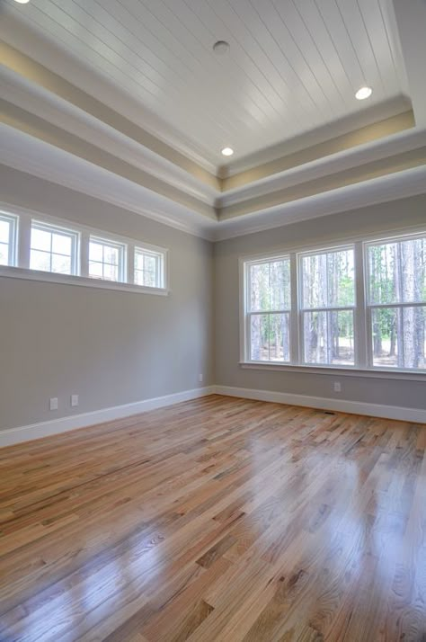 Soffit Ceiling Bedroom, Trey Ceiling Ideas Living Room, Kitchen Tray Ceiling Ideas, Trace Ceiling Ideas, Ceiling Planks Ideas, Paneled Tray Ceiling, Tray Ceiling Shiplap, Trey Ceiling Ideas Bedroom, All White Tray Ceiling