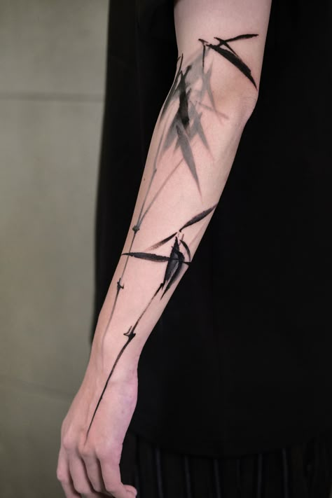 Bamboo Arm Tattoo, Black Abstract Tattoo, Abstract Line Tattoo, Rip Tattoos For Mom, Evolution Tattoo, Minimal Tattoo Designs, Abstract Tattoo Ideas, Full Hand Tattoo, Infinity Tattoo Designs