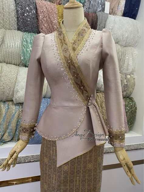 Myanmar Outfit, Model Dress Kebaya, Myanmar Fashion, Baju Kahwin, Kebaya Modern Dress, Detail Couture, Burmese Clothing, Kebaya Dress, Traditional Dresses Designs