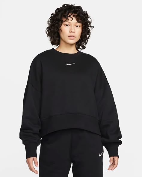 Nike Sportswear Phoenix Fleece Women's Over-Oversized Crewneck Sweatshirt. Nike.com School Fits Dress Code, International Travel Outfit, Nike Sportswear Phoenix Fleece, Sweatshirts Nike, Comfy Travel Outfit, Nike Sportswear Women, Comfy Travel, Oversized Crewneck, Womens Crewneck