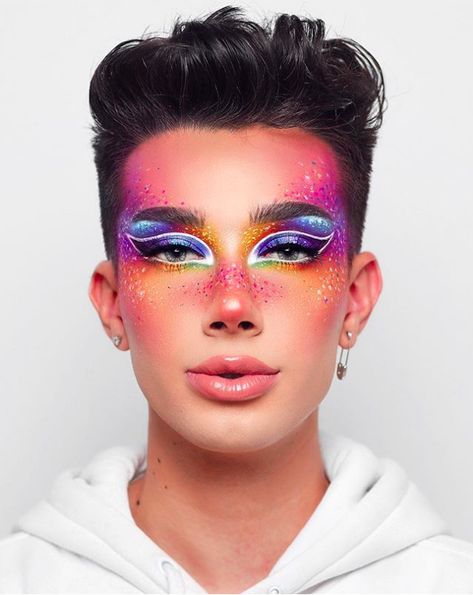 @jamescharles SPRINKLES 💞 Colorful Full Face Look with White Outlines, Dots Extreme Make-up, Fantasy Make-up, Make Up Designs, Drag Make-up, Bright Makeup, Pride Makeup, Face Art Makeup, Smink Inspiration, Cool Makeup Looks