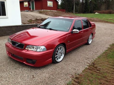 Volvo S70, Bike Tank, Volvo 740, Volvo 850, Sedan Cars, First Cars, Volvo V40, Volvo Cars, Volvo S60