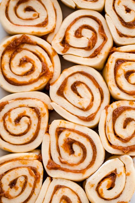 Pumpkin Butter Rolls, yes. Pumpkin Butter Rolls, Homemade Pumpkin Butter, Thanksgiving Sweets, Butter Rolls, Butter Roll, Breakfast Rolls, Cut The Ropes, Pumpkin Butter, Sweet Rolls