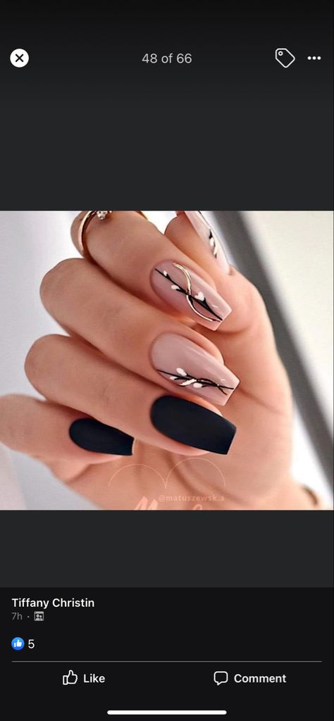 Black And Gold Nails For Wedding, Classy Nails For Black Dress, Black Beige Nails Design, Beige Nails With Black Design, Graduation Nails For Black Dress, Black Classy Nail Designs, Black Nude Gold Nails, Nude Black And Gold Nails, Nails For A Black Dress Classy