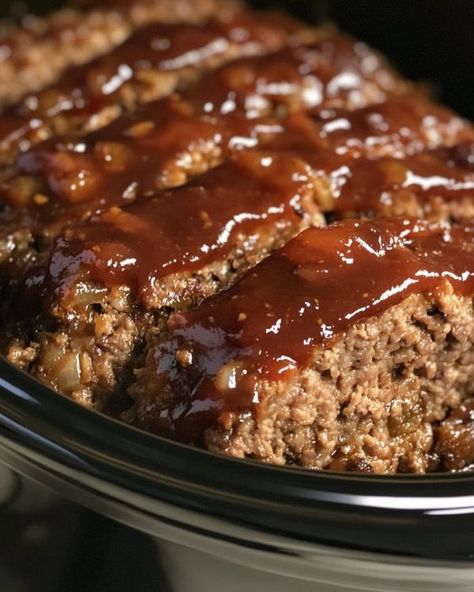 Slow Cooker Kitchen Lipton Onion Meatloaf Recipe, Lipton Onion Meatloaf, Health Chicken Recipes, Crockpot Meatloaf Recipes, Crockpot Meatloaf, Slow Cooker Meatloaf, Meatloaf Ingredients, Chicken Cake, Moo Moo