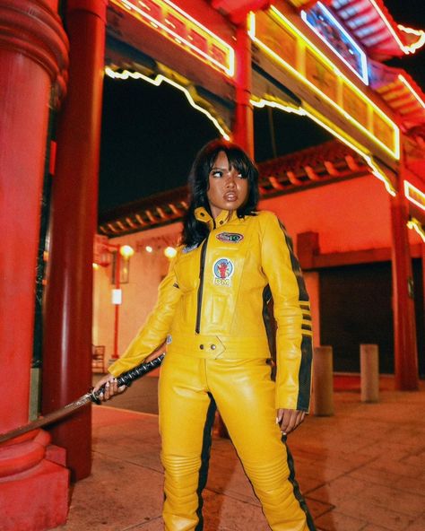 @ryandestiny shared a photo on Instagram: “She’s late but she came to kill Photographer: @blaircaldwell Makeup: ernestooo where’s ur @ Hair: @jstayready_” • Nov 2, 2021 at 3:20am UTC Girls Halloween Costume Ideas, Kill Bill Costume, Fancy Jackets, Ryan Destiny, Black Cosplay, Hot Halloween Outfits, Girls Halloween Outfits, Solo Costume, Pretty Halloween