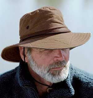 Hat Fashion Photography, Mens Felt Hat, Fall Hat Outfits, Rugged Man, Fishing Hats For Men, Hats For Big Heads, Men With Grey Hair, Mens Sun Hats, Rugged Men