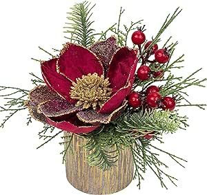 Red Christmas Table, Magnolia Centerpiece, Christmas Arrangements Centerpieces, Christmas Table Centerpiece, Green Tablecloth, Christmas Table Centerpieces, Christmas Tabletop, Glitter Flowers, Floral Centerpiece