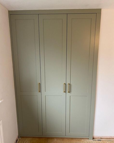 French Grey Bedroom, Farrow And Ball French Grey, Grey Wardrobe, Instagram Bedroom, Farrow And Ball, Grey Bedroom, Bedroom Wardrobe, French Grey, Grey Oak