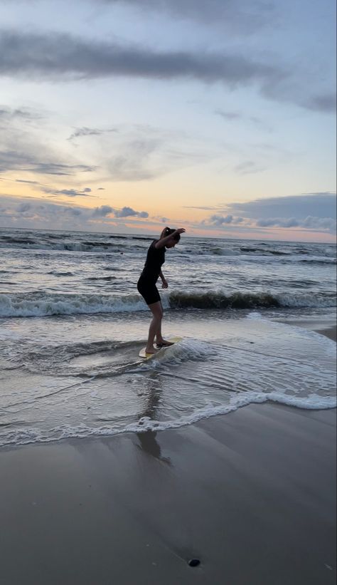 #skimboard #surfing #surfergirl #sunset #summeractivity #begginers #hobby #blue #sea #photography #photooftheday #photoidea Skim Boards, Skim Board, Dream Summer, Sea Photography, Surf Trip, Gulf Shores, Summer Sunset, Surfer Girl, Beach Aesthetic