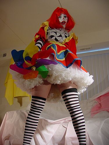 Clowncore Fashion, Clown Aesthetic, Clowncore Aesthetic, Clown Core, Circus Aesthetic, Clown Clothes, Female Clown, Cute Clown, Photographie Portrait Inspiration