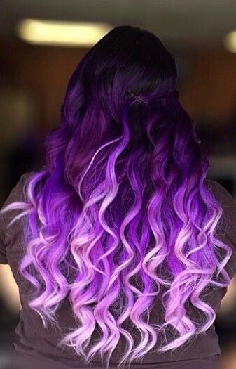 Purple Deep Light Violet Lilac Ombre Layered Gradient Hairstyle | Spring Summer Hairstyle Curls Colour Dye Funky Hair Colors, Colored Hair Extensions, Beautiful Hair Color, Hair Color Purple, Pretty Hair Color, Trendy Hair Color, Ombre Hair Color, Halloween Hair, Hair Dye Colors