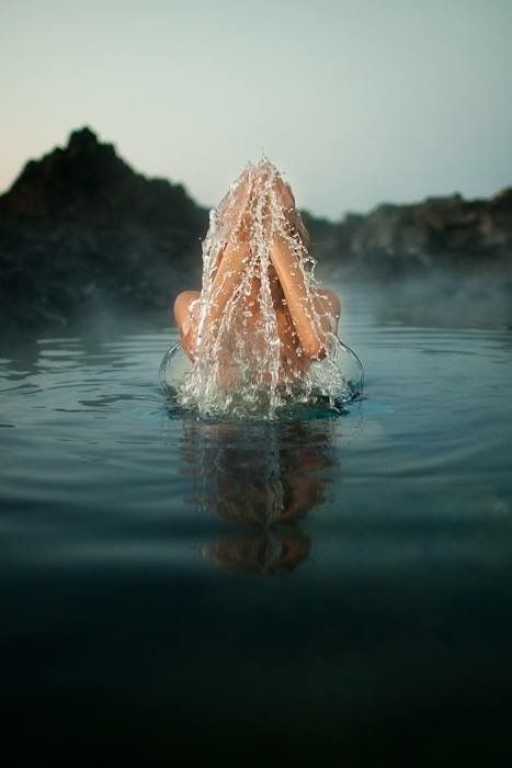 Girl in the water Water Shoot, Foto Tips, Water Photography, Foto Art, Shooting Photo, Jolie Photo, Aphrodite, Beautiful Photography, Picture Perfect