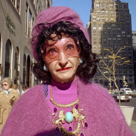 Charles H Traub, 100 Heads, Portrait References, Street Portrait, Jackie O, Street Photographers, Wearing Glasses, Old Woman, City Street