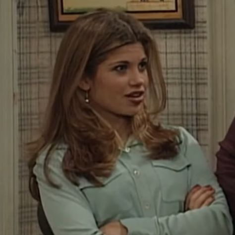 topanga lawrence, danielle fishel, boy meets world, bmw, 90s, lq, icon, icons 90s Hairstyles Topanga, Topanga's Haircut, Topanga Makeup, 90s Blowout Hair Topanga, Topanga Short Hair, Topanga Hairstyles, Topanga Lawrence Hair Long, Topanga Lawrence Haircut, Danielle Fishel 90s