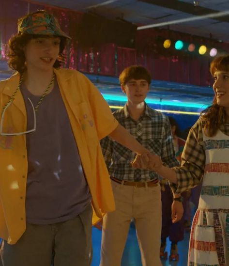 Third Wheel - Stranger Things Third Wheeling, Kid Krow, Third Wheel, Lights Camera Action, 3rd Wheel, Friendship Goals, Stranger Things, Wheel, Film