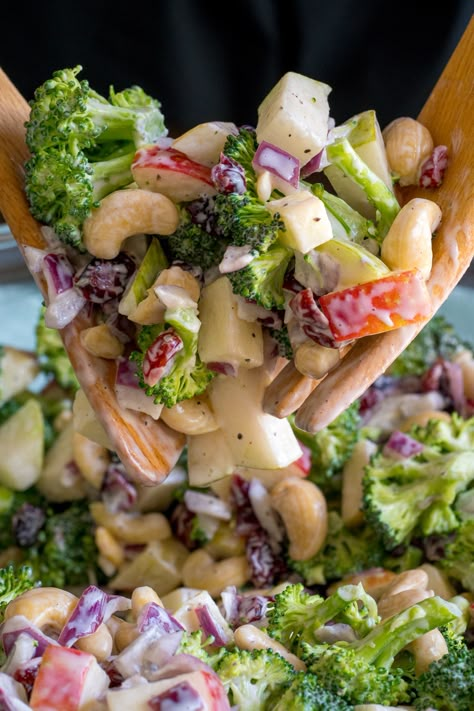 Broccoli Apple Cashew Salad Resep Salad, Best Salad Recipes, Macaroni Salad, Broccoli Salad, Idee Pasto Sano, Cucumber Salad, Healthy Salads, Summer Salads, Delicious Salads