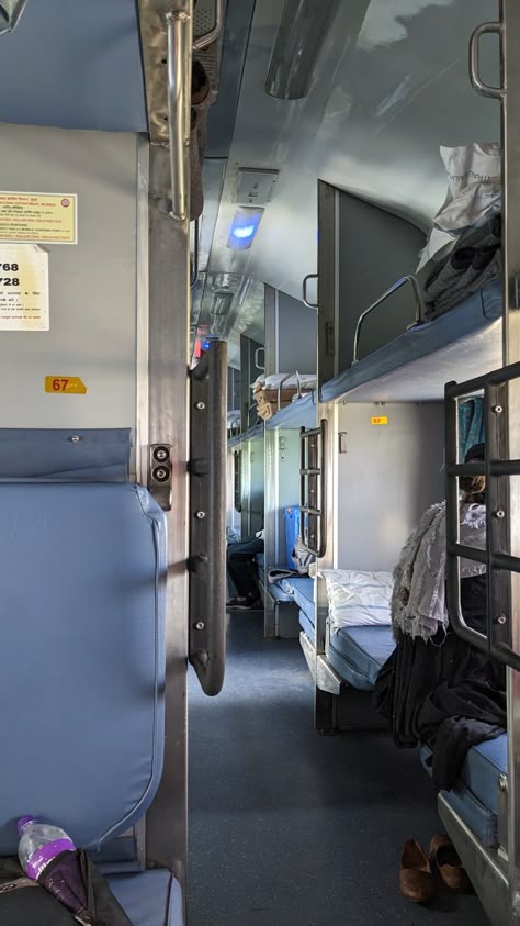 India Train Travel, Fake Train Snaps India, Fake Train Snaps, Train Snapchat Stories, Train Snapchat, Train Snap, Bangalore City, Train Video, Travel Picture Ideas