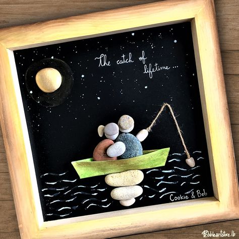 Stone Crafts Ideas, Anniversary Gift Ideas For Couple, Boat At Night, Sea Inspired Art, Stone Pictures Pebble Art, Beach Glass Crafts, Driftwood Art Diy, Two Lovers, Art Couple