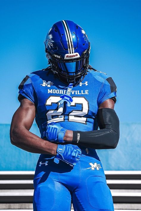 American Football Cleats, Football Photoshoot, Tar Heels Football, Cool Football Pictures, Football Swag, College Football Outfits, College Football Uniforms, College Football Helmets, Football Drip