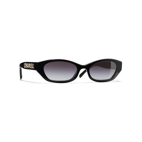 Chanel Sunglasses Rectangle, Black Designer Sunglasses, Chanel Glasses Sunglasses, Chanel Eyewear, Black View, Top Sunglasses, Stylish Glasses, Chanel Logo, Chanel Sunglasses