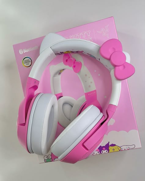 Cute Headphones Kawaii, Sanrio Headphones, Kawaii Headphones, Decorated Headphones, Headset Aesthetic, Headphones Cute, Kitty Headphones, Hello Kitty Headphones, Cute Headphones