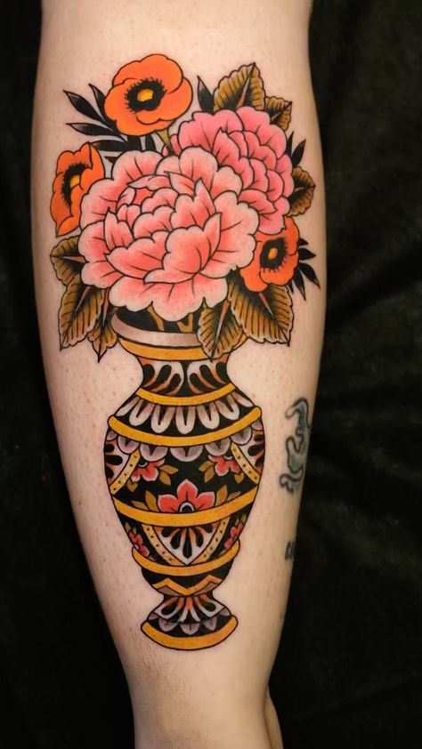 Traditional Vase Tattoos Color, American Traditional Vase With Flowers Tattoo, Calf Tattoos For Women Traditional, American Traditional Bouquet Tattoo, Traditional Vase With Flowers Tattoo, American Traditional Flower Vase Tattoo, American Traditional Leg Sleeve Woman, Hand Holding Fan Tattoo, Traditional Vase Tattoo Design