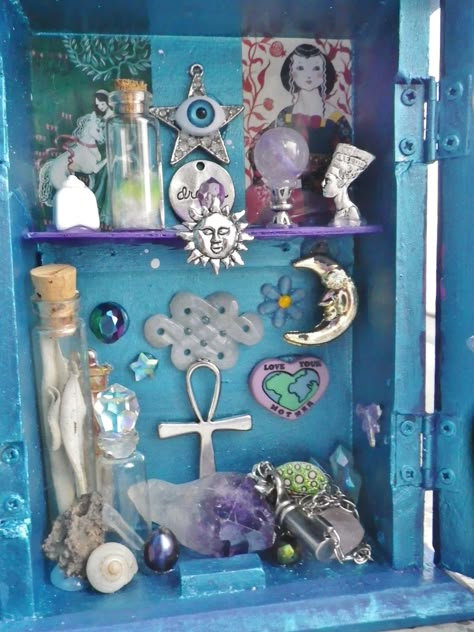 cabinet shrine Storybook Diorama, Witch Shrine, Sea Witchcraft, Shrine Ideas, Sacred Space Altar, Spiritual Altar, Shrines Art, Mini Altar, Pagan Crafts