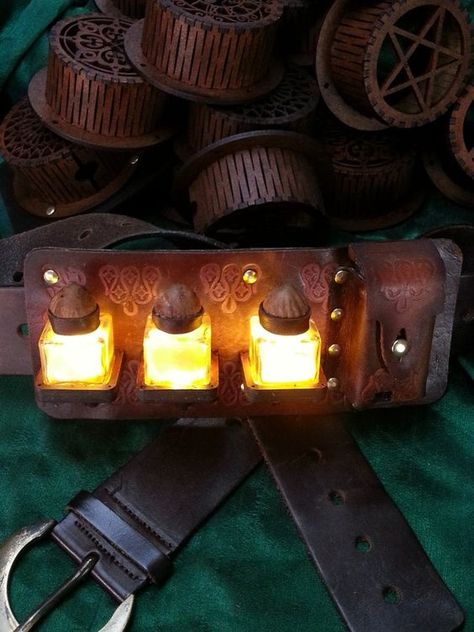 Potions Belt, Larp Props, Dnd Crafts, Steampunk Fantasy, Costume Armour, Fair Outfits, Leather Craft Patterns, Steampunk Accessories, Cosplay Diy