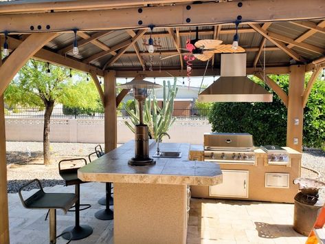 Outdoor Range Hood, Backyard Upgrades, Small Outdoor Kitchens, Landscape Outdoor, Outdoor Range, Outdoor Kitchen Bars, Outdoor Kitchen Plans, Build Outdoor Kitchen, 1001 Pallets