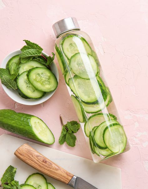 Cucumber Water Aesthetic, Lemon Cucumber Water, Cucumber Water Recipe, Cucumber Water Benefits, Benefits Of Cucumber, Cucumber Health Benefits, Fruit Infused Water Recipes, Cucumber Benefits, Lemon Cucumber