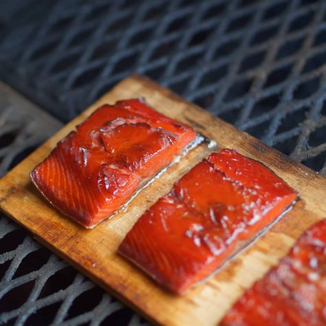 Smoked Salmon Candy Recipe, Candied Salmon Recipe, Smoked Salmon Brine, Bourbon Salmon, Bourbon Maple Syrup, Hot Smoked Salmon, Maple Salmon, Maple Candy, Brown Sugar Recipes