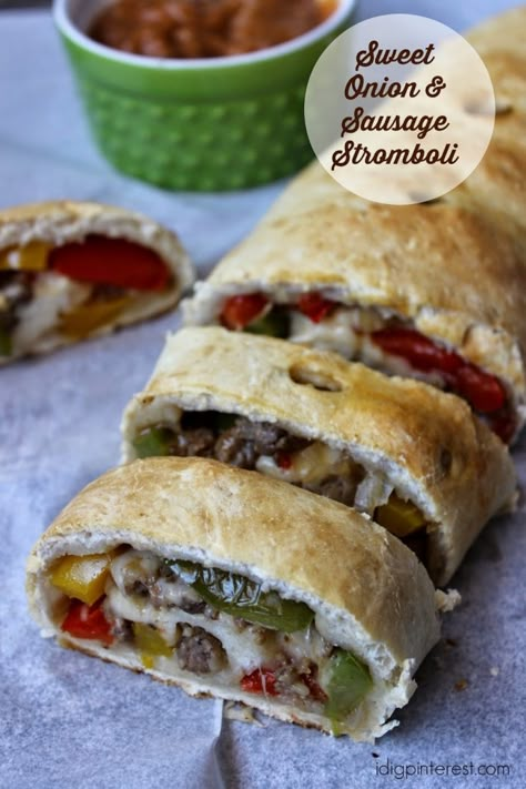 Sweet Onion & Sausage Stromboli: A Simple Meal Solution - I Dig Pinterest Meatball Stromboli, Sausage Stromboli Recipe, Sausage Stromboli, Easy Stromboli, Garbage Bread, Calzone Recipes, Stromboli Recipes, Stromboli Recipe Easy, Homemade Stromboli